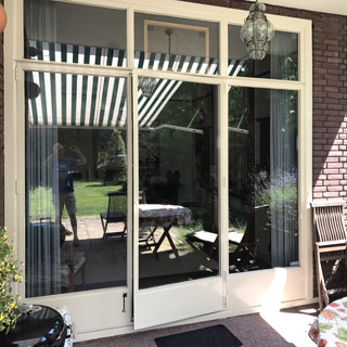Het dak en het kozijn: voor & na